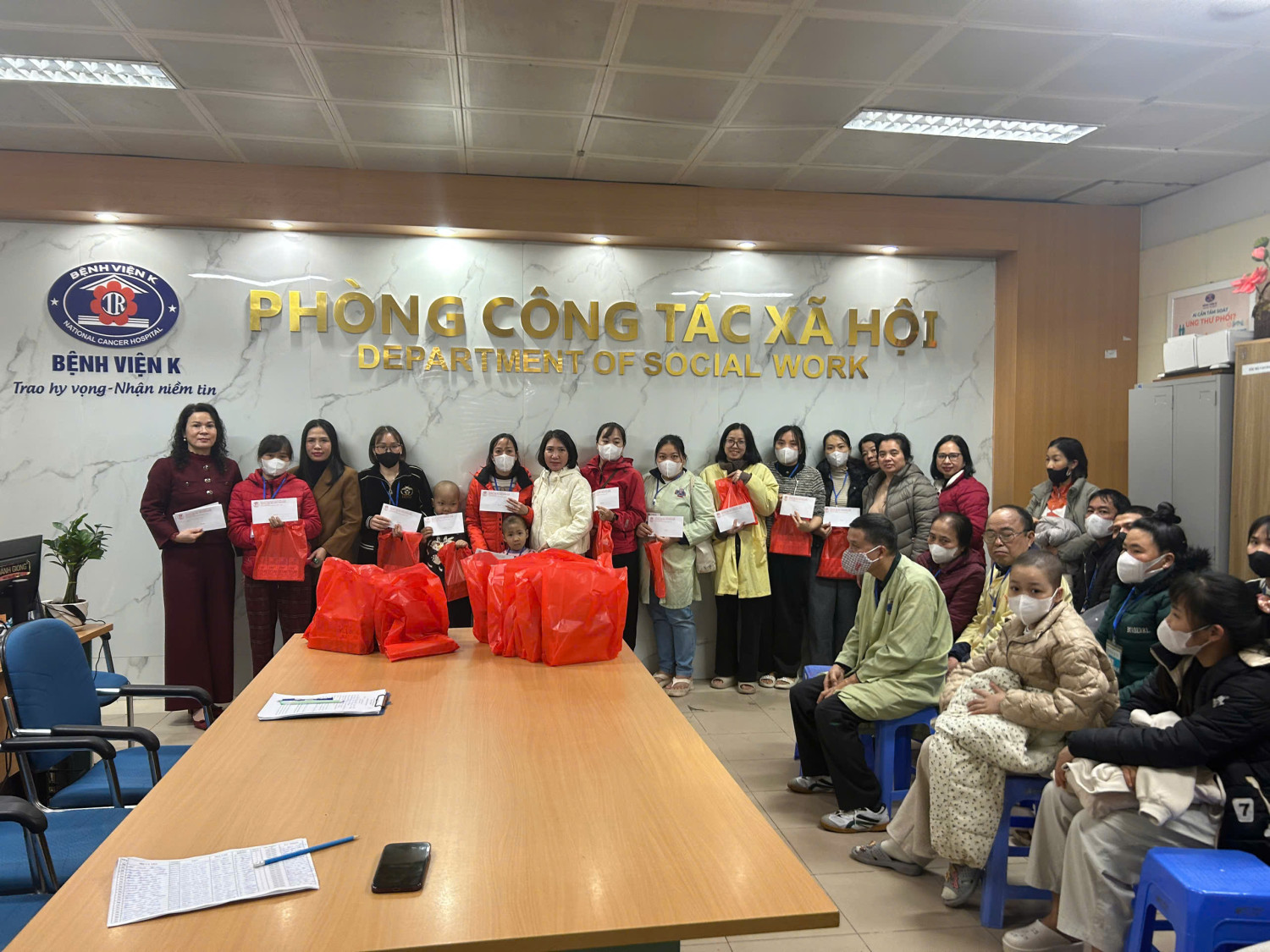 ​KHI TẾT ĐẾN TỪ NHỮNG TRÁI TIM ​