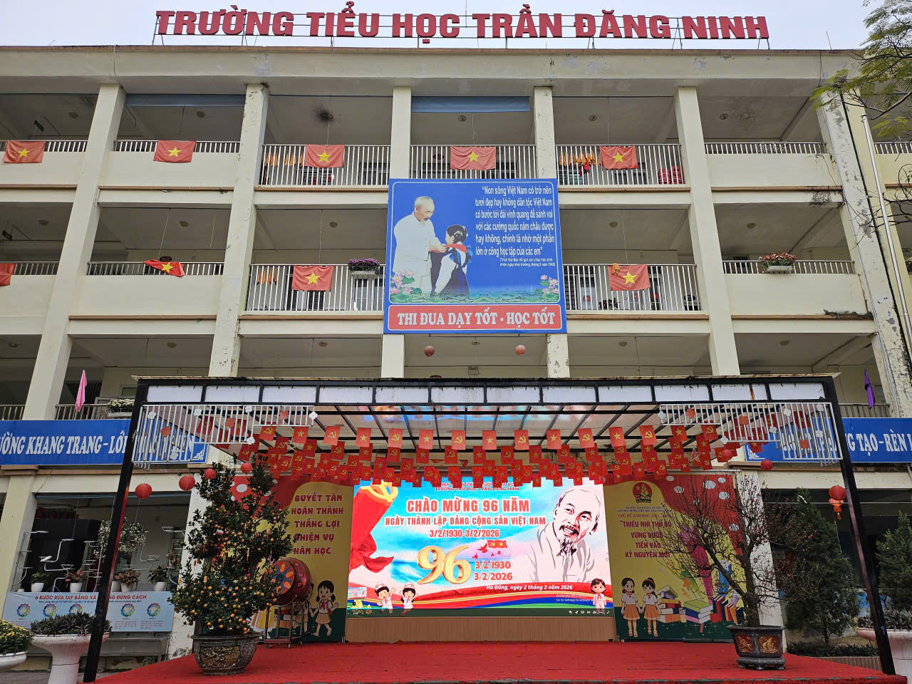 SINH HOẠT DƯỚI CỜ – TỰ HÀO 96 NĂM ĐẢNG CỘNG SẢN VIỆT NAM