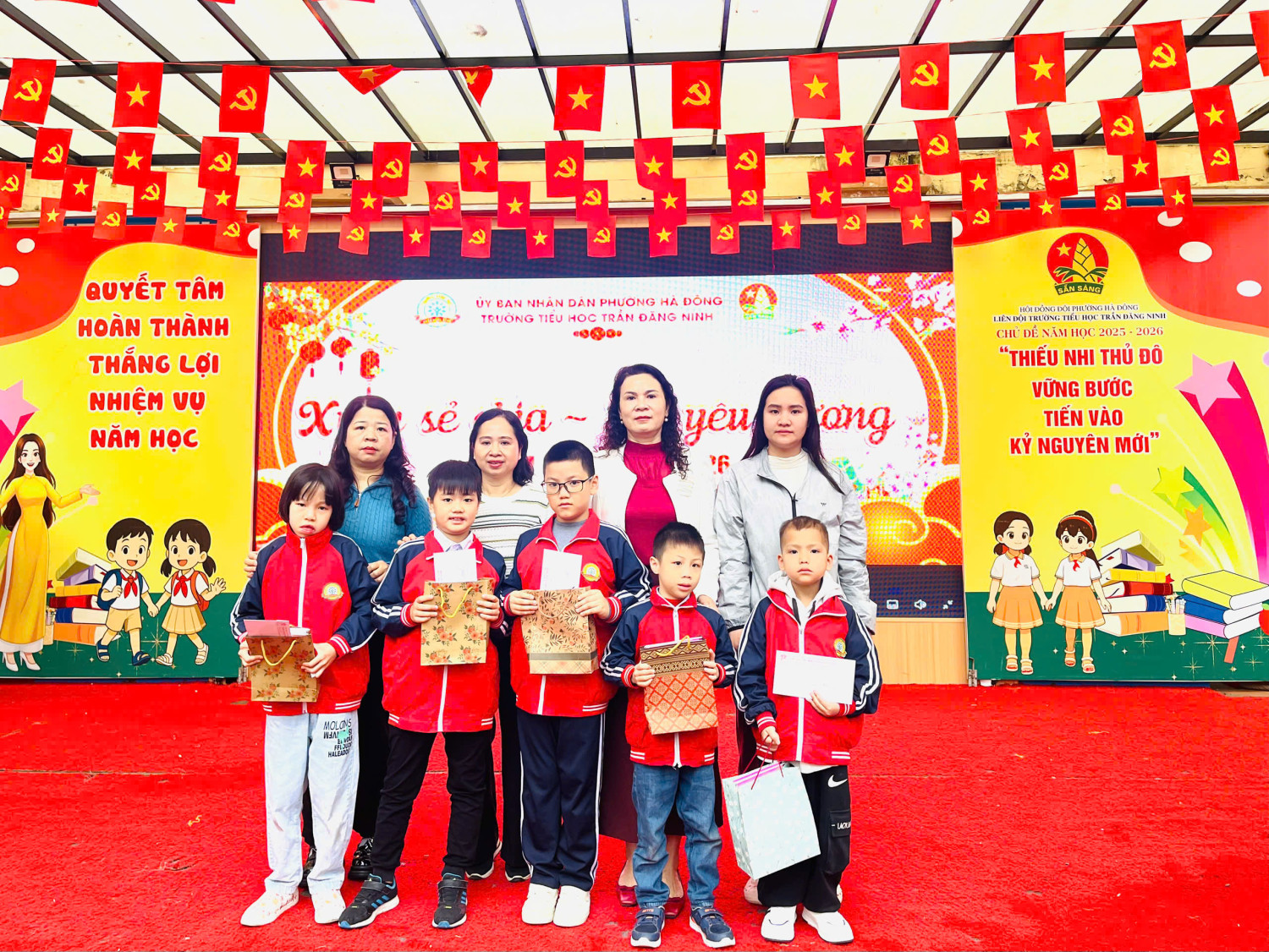 XUÂN SẺ CHIA - TẾT YÊU THƯƠNG